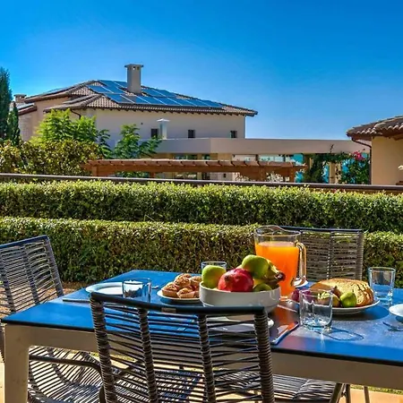 Modern Apartment Ap02 - Zodia With Private Garden, Aphrodite Hills Kouklia Exterior photo
